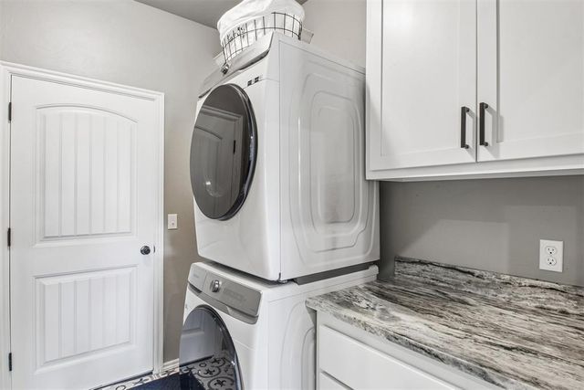 7 Southpointe Avenue, Tuttle, OK 73089