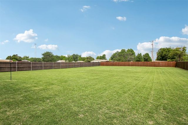 7 Southpointe Avenue, Tuttle, OK 73089