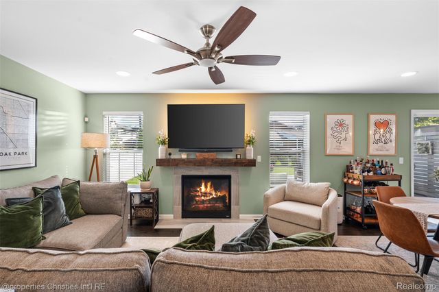 24610 Manistee Street, Oak Park, MI 48237
