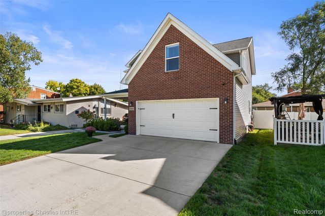24610 Manistee Street, Oak Park, MI 48237
