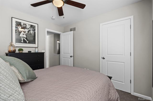 24610 Manistee Street, Oak Park, MI 48237