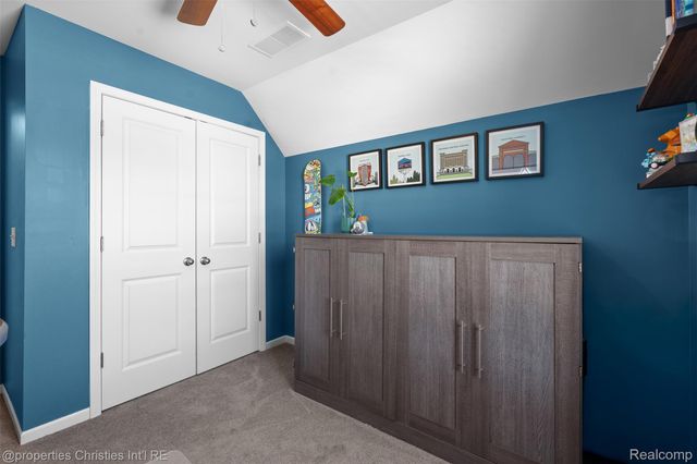 24610 Manistee Street, Oak Park, MI 48237