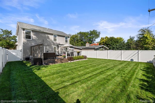 24610 Manistee Street, Oak Park, MI 48237