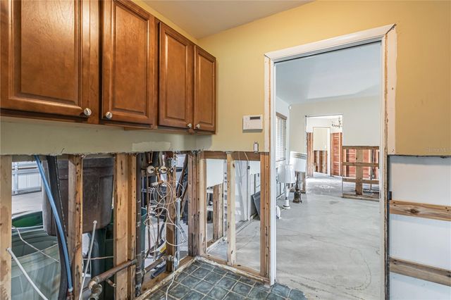 945 BAYSHORE DRIVE, Tarpon Springs, FL 34689