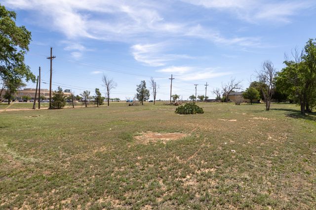 305 E Quinn Street, Lubbock, TX 79403