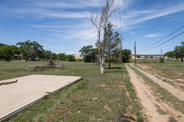 305 E Quinn Street, Lubbock, TX 79403