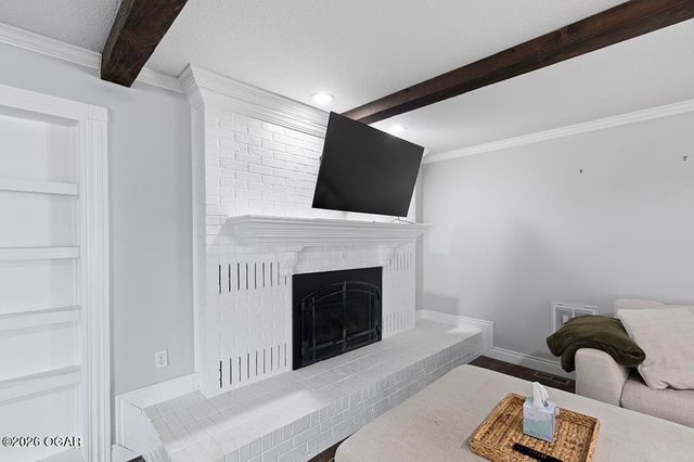 606 Meadowmere Drive, Webb City, MO 64870