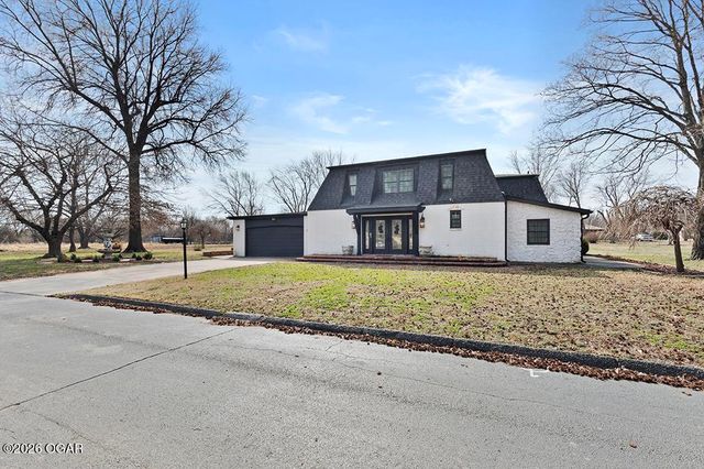 606 Meadowmere Drive, Webb City, MO 64870