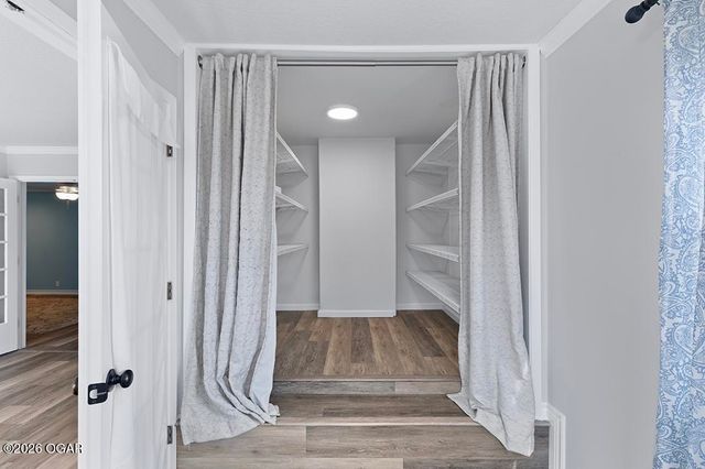 606 Meadowmere Drive, Webb City, MO 64870