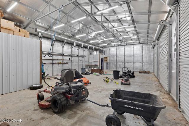 606 Meadowmere Drive, Webb City, MO 64870