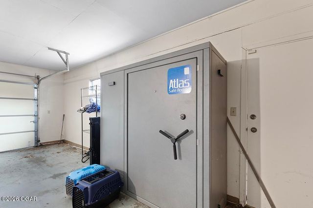 606 Meadowmere Drive, Webb City, MO 64870