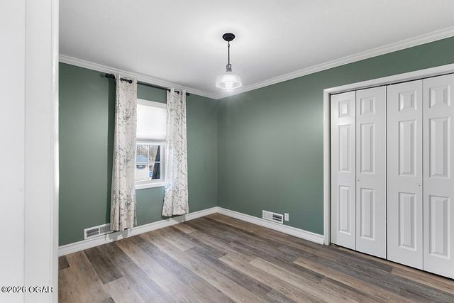 606 Meadowmere Drive, Webb City, MO 64870