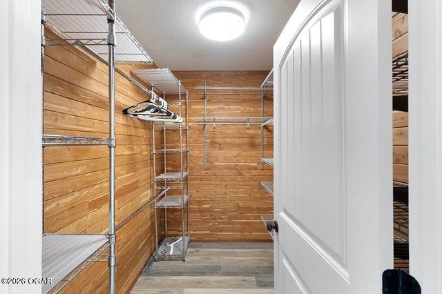 606 Meadowmere Drive, Webb City, MO 64870