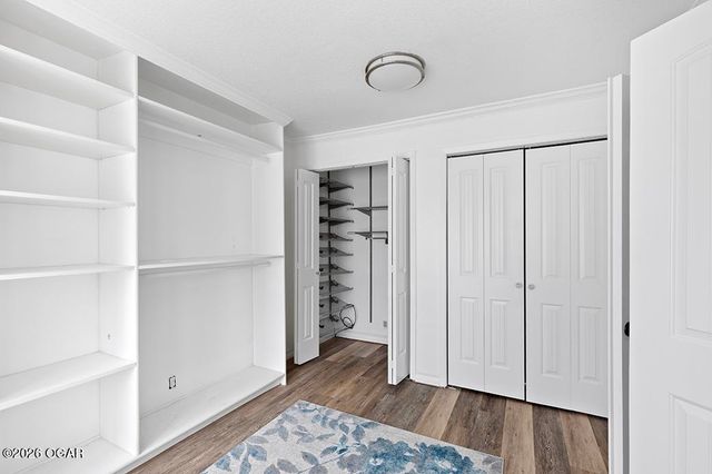 606 Meadowmere Drive, Webb City, MO 64870