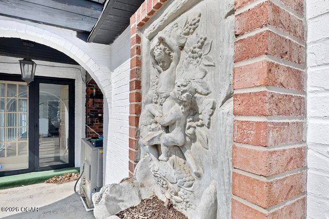 606 Meadowmere Drive, Webb City, MO 64870