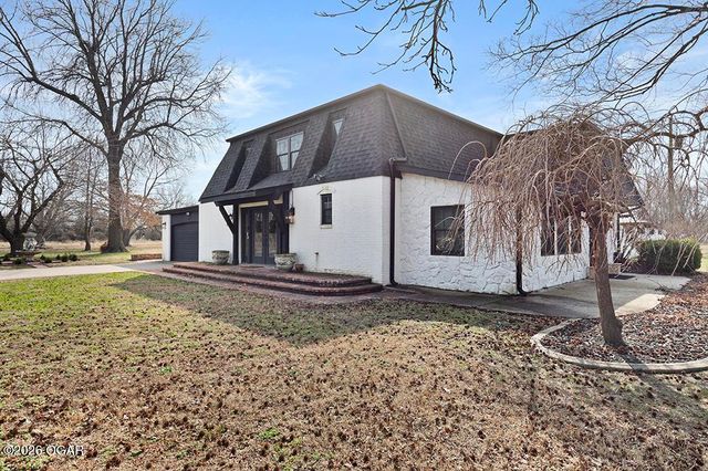 606 Meadowmere Drive, Webb City, MO 64870