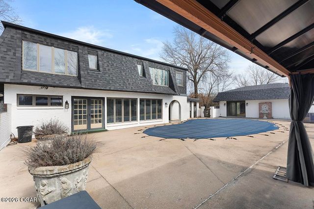 606 Meadowmere Drive, Webb City, MO 64870