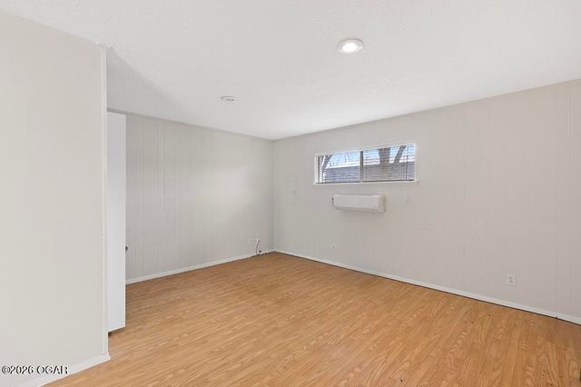 606 Meadowmere Drive, Webb City, MO 64870