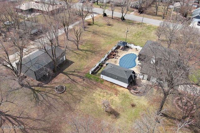 606 Meadowmere Drive, Webb City, MO 64870