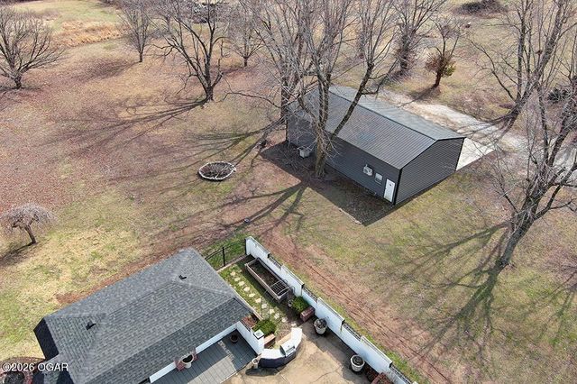 606 Meadowmere Drive, Webb City, MO 64870