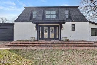 606 Meadowmere Drive, Webb City, MO 64870