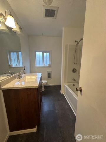 101 Walter Road, Winlock, WA 98596