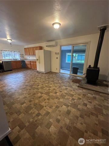 101 Walter Road, Winlock, WA 98596