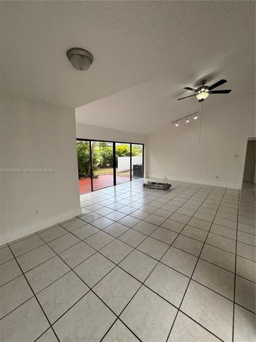 8273 NW 36th St 8273, Sunrise, FL 33351