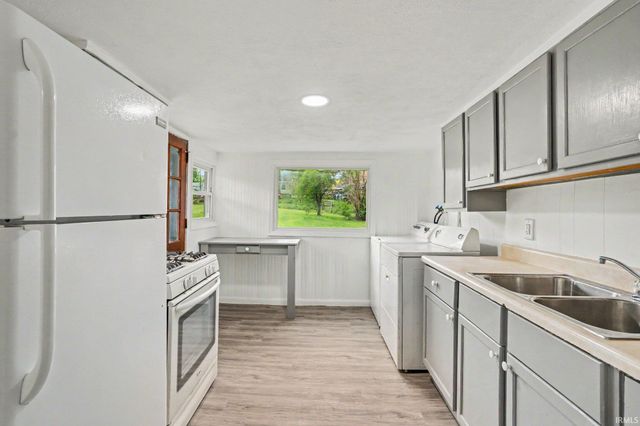 53219 Peggy Avenue, South Bend, IN 46635