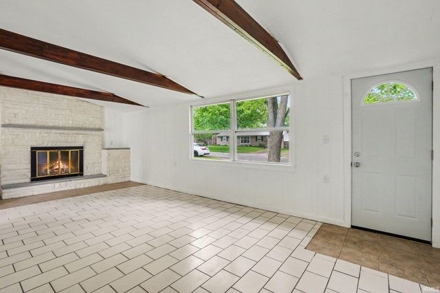 53219 Peggy Avenue, South Bend, IN 46635