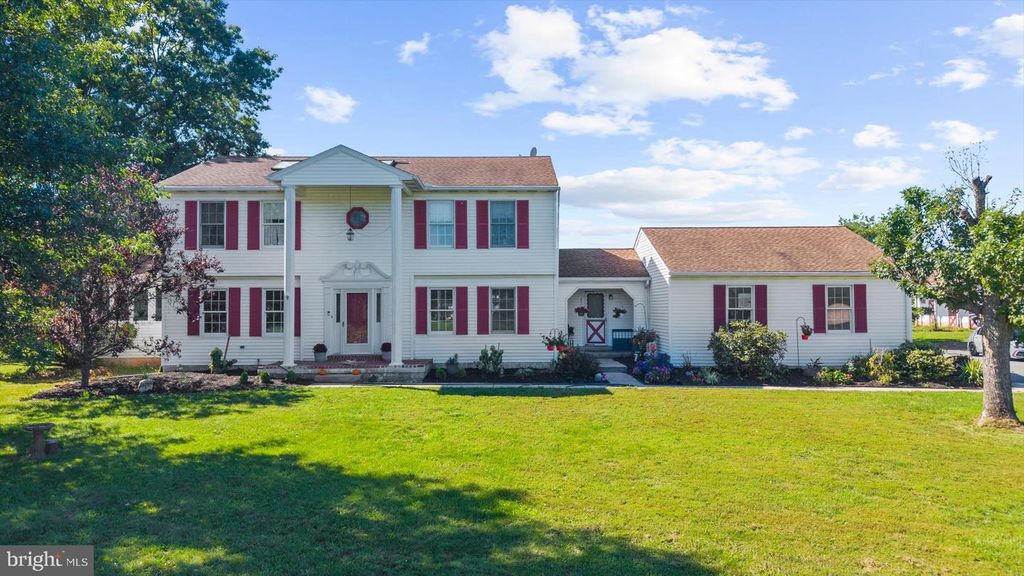 3149 MIDDLE CREEK RD, GILBERTSVILLE, PA 19525 — exterior