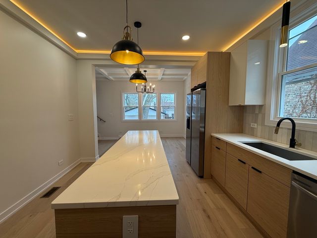 1641 S 57th Avenue, Cicero, IL 60804