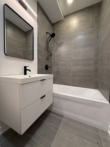 1641 S 57th Avenue, Cicero, IL 60804