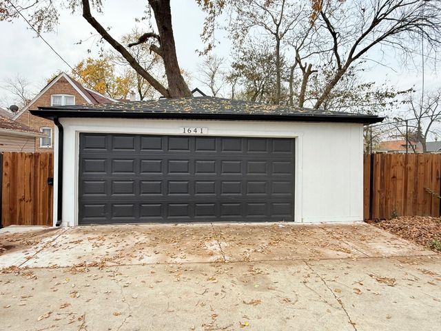 1641 S 57th Avenue, Cicero, IL 60804