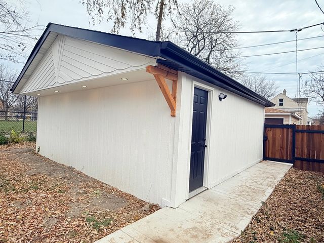 1641 S 57th Avenue, Cicero, IL 60804