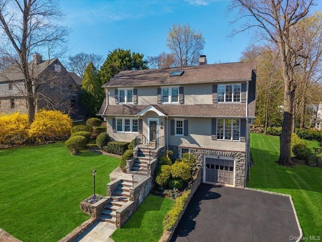 85 Lansdowne Drive, Larchmont, NY 10538