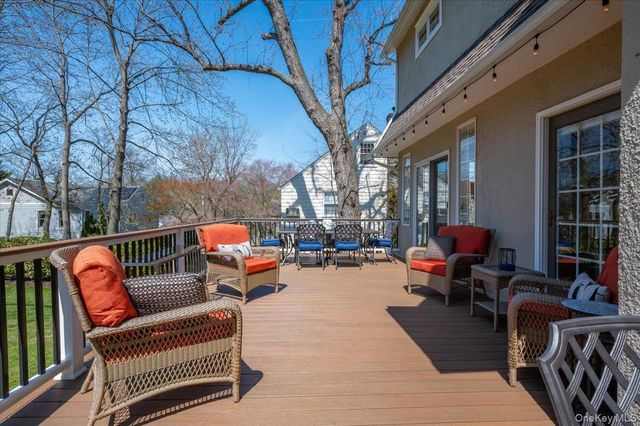 85 Lansdowne Drive, Larchmont, NY 10538