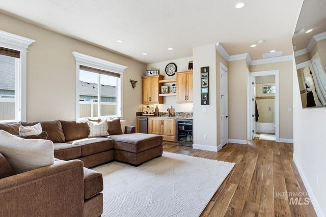 367 Bard, Middleton, ID 83644