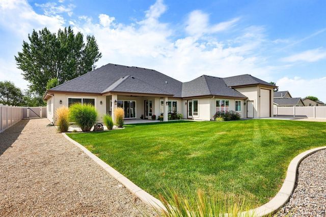 367 Bard, Middleton, ID 83644