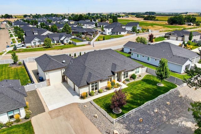 367 Bard, Middleton, ID 83644