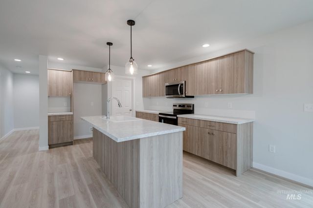 27 S Sweetgrass Pl, Nampa, ID 83651