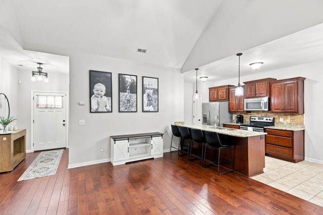 508 Indian Ridge Circle, White House, TN 37188