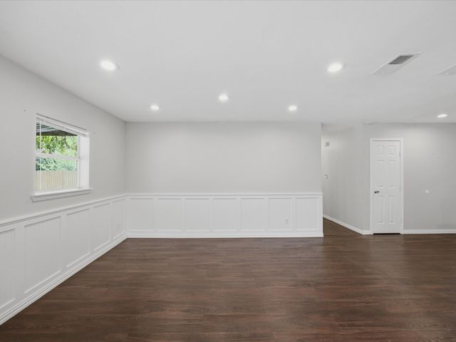 2732 Foxcroft Circle, Denton, TX 76209