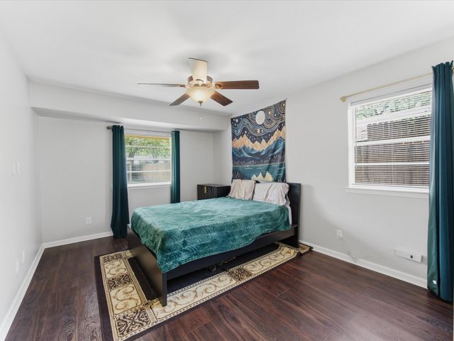 2732 Foxcroft Circle, Denton, TX 76209