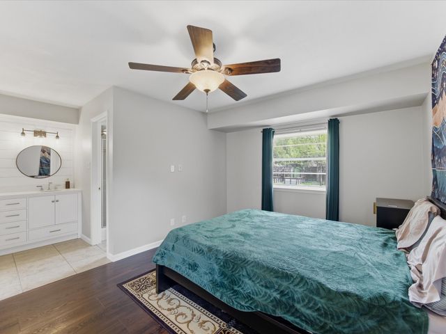 2732 Foxcroft Circle, Denton, TX 76209