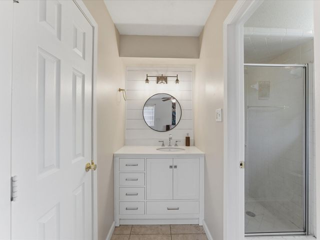 2732 Foxcroft Circle, Denton, TX 76209