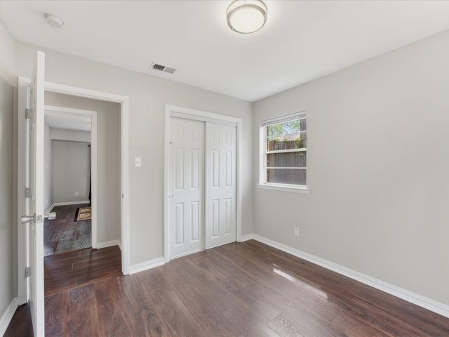 2732 Foxcroft Circle, Denton, TX 76209