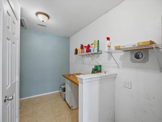 2732 Foxcroft Circle, Denton, TX 76209