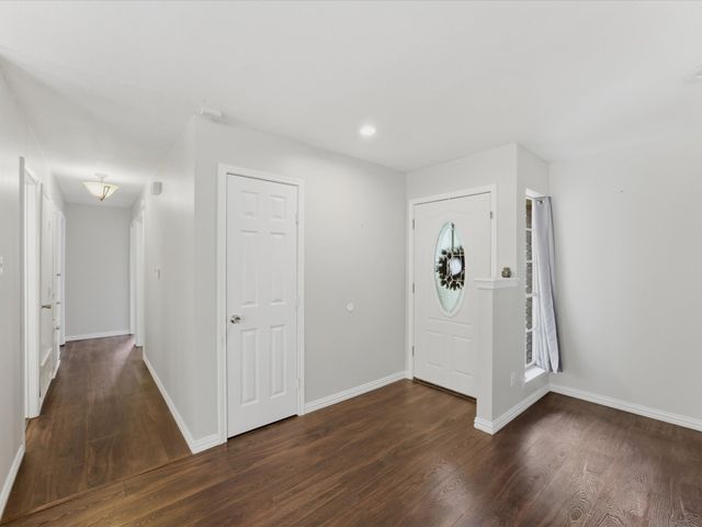 2732 Foxcroft Circle, Denton, TX 76209