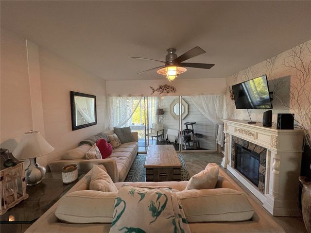 1500 SUNSET ROAD C4, Tarpon Springs, FL 34689